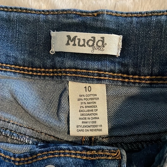 Girls mudd distressed cut off jeans shorts - Picture 3 of 4